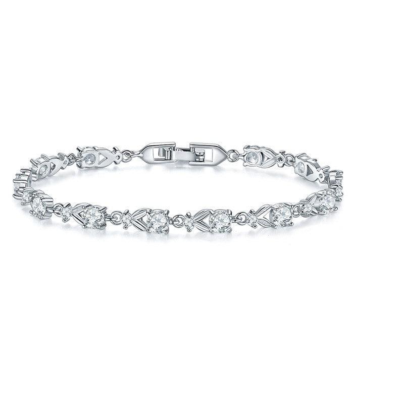 Fashion Versatile Elegant Hollow Diamond Heart Bracelet - Trendha