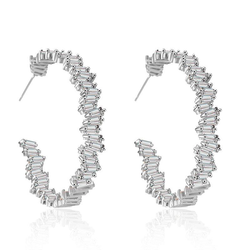 Multicolor glass diamond C-shaped earrings - Trendha