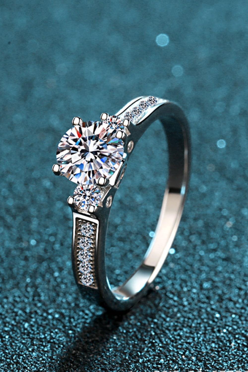 Lucky Charm Moissanite Rhodium-Plated Ring - Trendha
