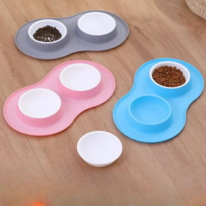 Anti-Splash Double Food Bowls for Large Dogs with Silicone Mat