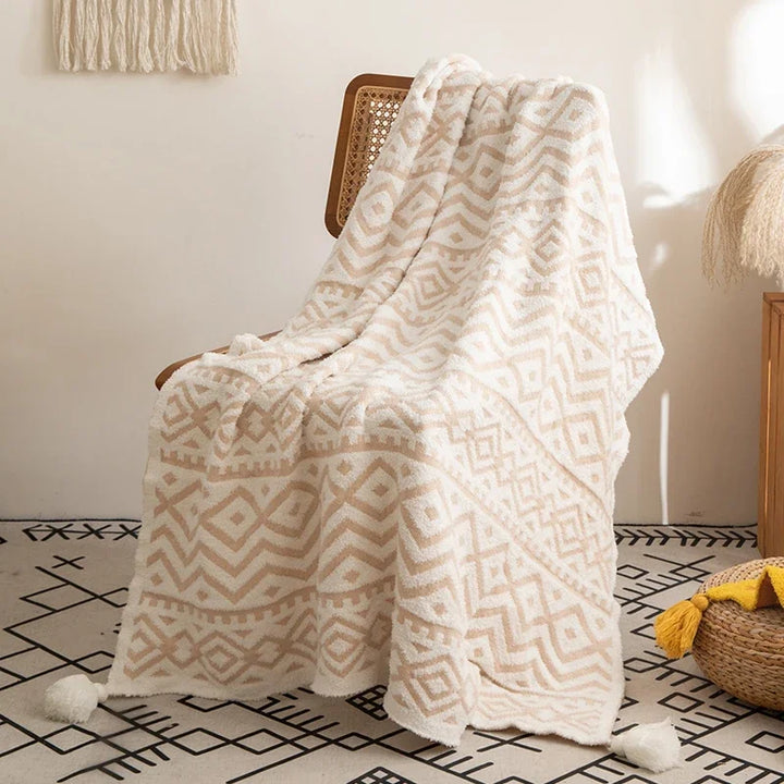 130x160cm Soft Throw Blanket with Tribal Pattern