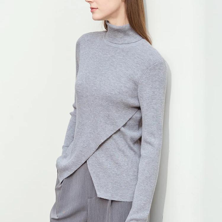 Minimalist Women's Turtleneck Sweater for Autumn