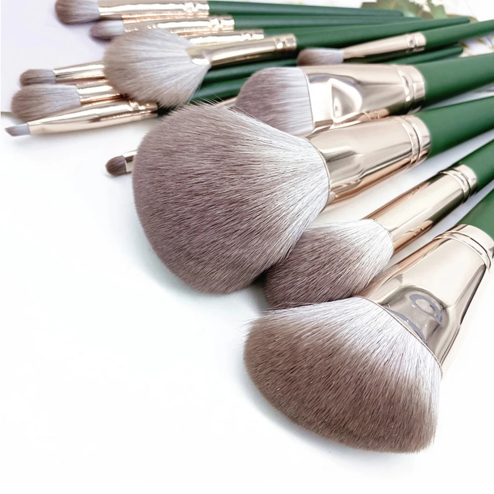 Soft Fluffy Makeup Brushes Set