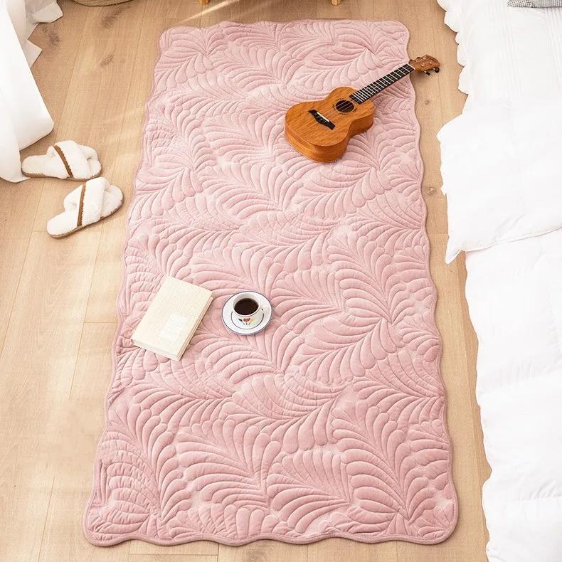 Banana Leaf Texture Plush Carpet – Soft Anti-Slip Flannel Rugs for Bedroom