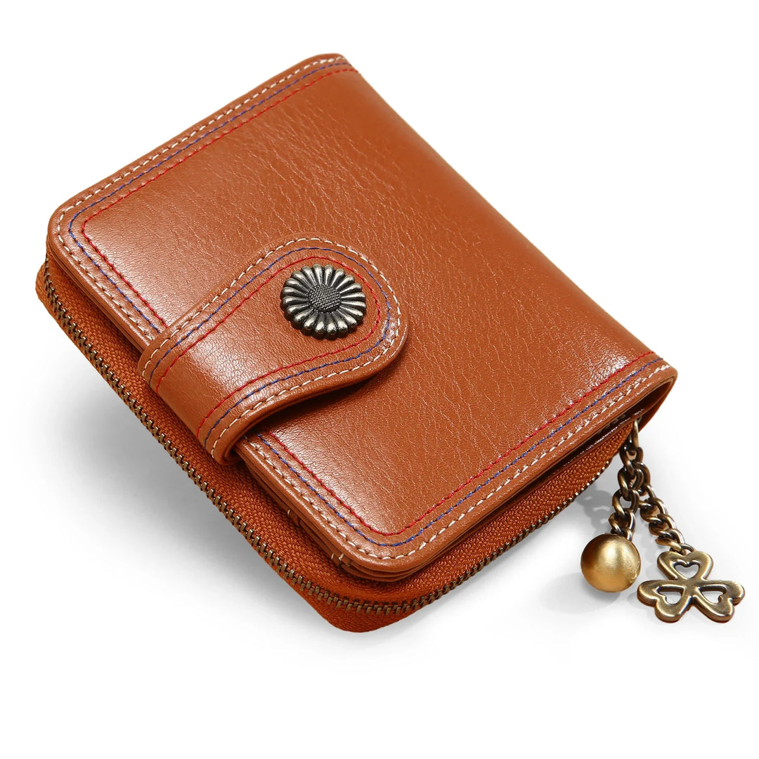 Women’s Small Leather Bifold Wallet with Zipper Pocket