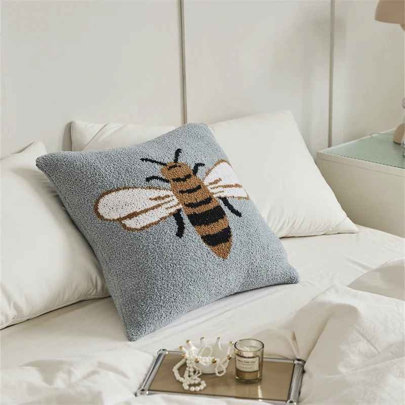 Cute Bee Pattern Design Microfiber Knitted Pillow Case