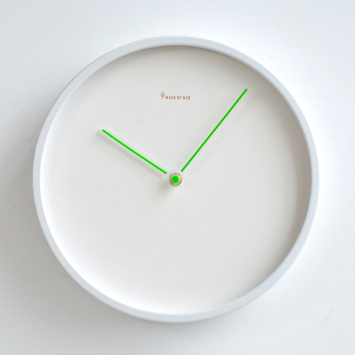 Modern Minimalist Living Room Metal Wall Clock