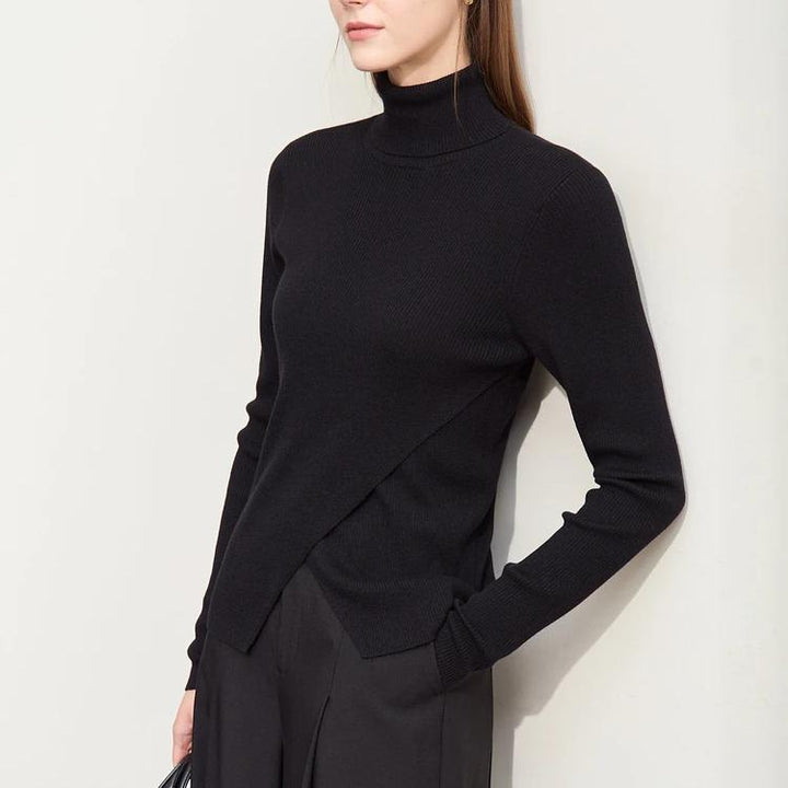 Minimalist Women's Turtleneck Sweater for Autumn