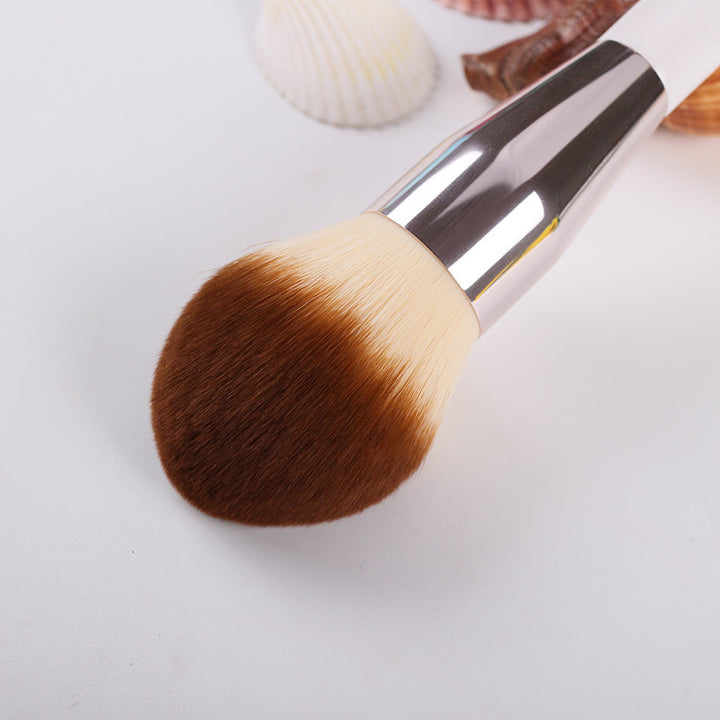 Luxurious Precision Powder and Foundation Brush