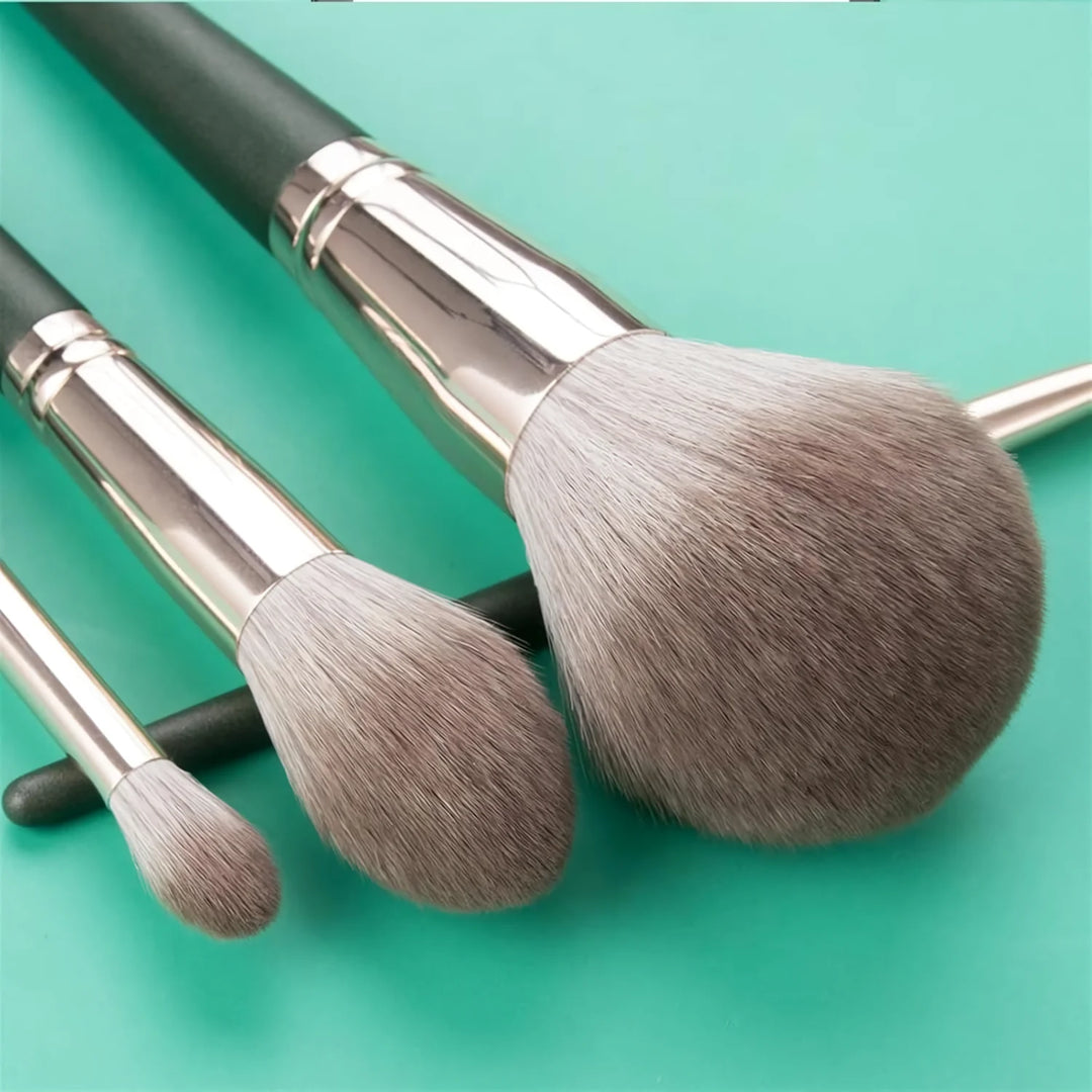 Soft Fluffy Makeup Brushes Set