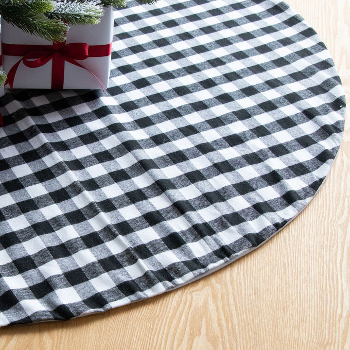 Black And White Plaid Christmas Decoration Tree Skirt