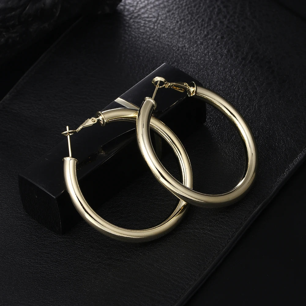 18K Gold Smooth Circle Hoop Earrings