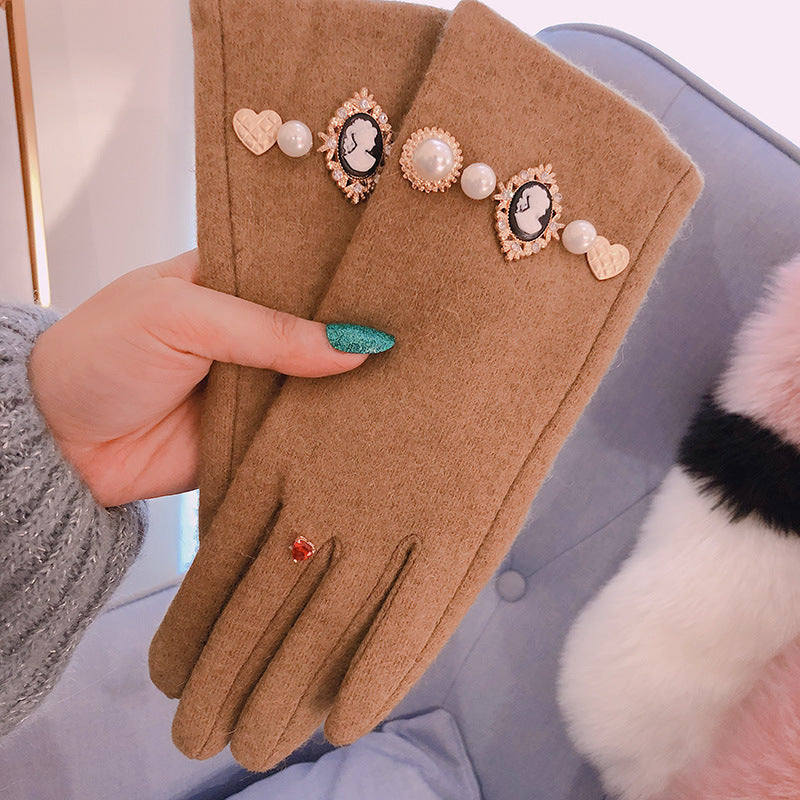 Women's Antique Portrait Pearl Gloves