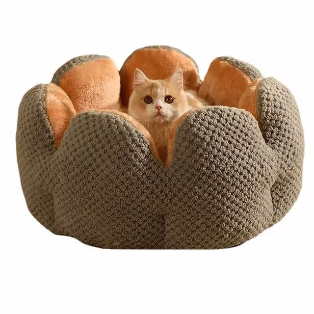 Pet Kennel Cactus Petal Shape Large Space Soft And Warm Sleeping Nest Cat And Dog Kennel Mat