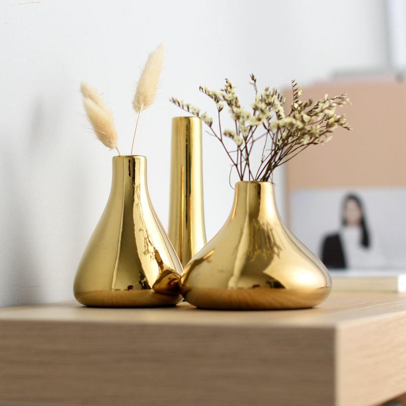 Nordic Style Gold Ceramic Vase – Elegant Dry Flower and Water Plant Display