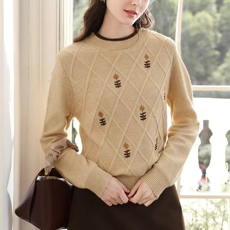 Cozy Khaki Embroidered Crew Neck Knit Sweater for Women - Autumn/Winter 2024