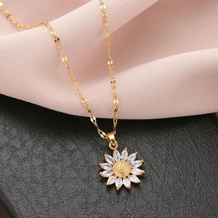 Flower Pendant Necklace