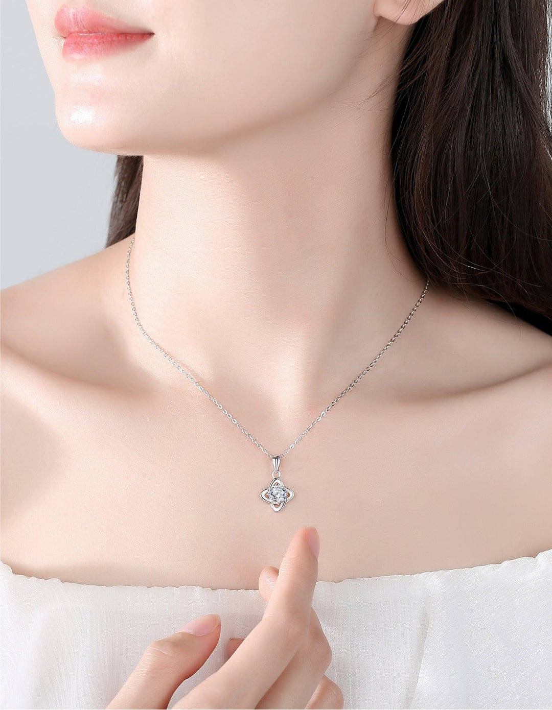 Simple Mosang Diamond Charm Pendant - Trendha