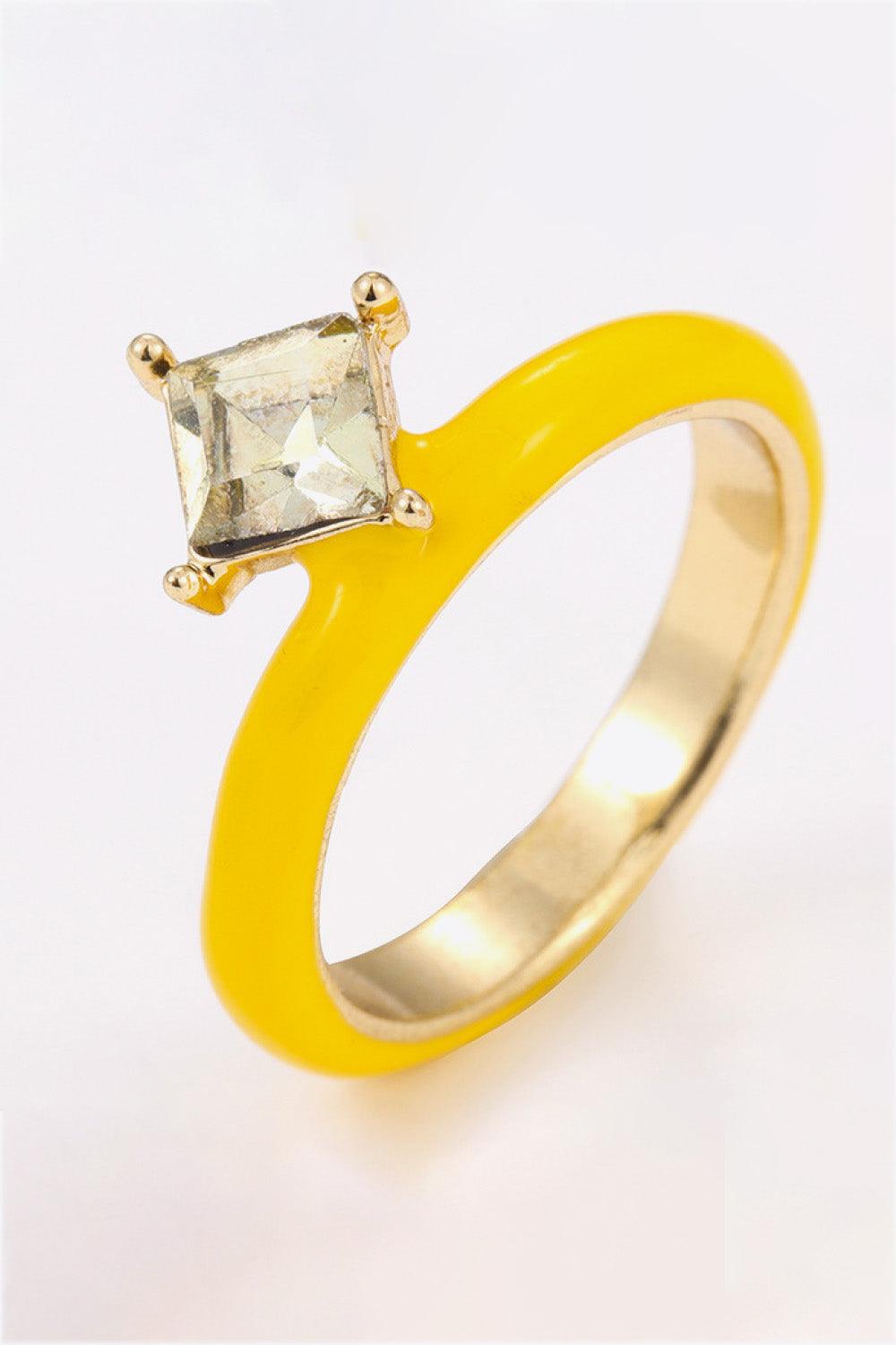 Everyday Delight 18K Gold Plated Glass Stone Ring - Trendha